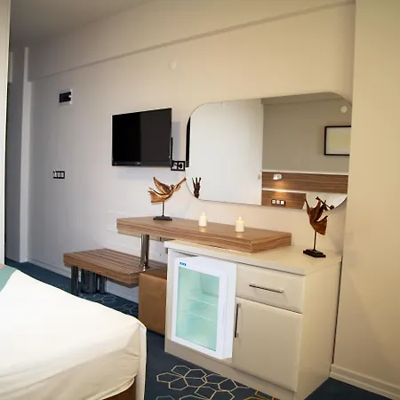 Pirlanta Butik Кешме