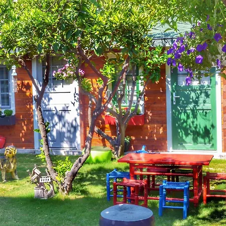 Pirlanta Butik Кешме